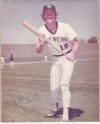 Robin Yount Autographed 8x10 Photo - Milwuakee Brewers